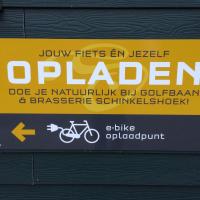 E-bike opladen bij Schinkelshoek.